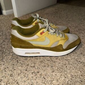 Nike Men’s Air Max 1 Curry Pack (Olive) Size 11
